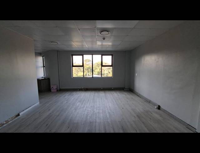 OFFICE PROPERTY TO RENT IN MEER EN SEE